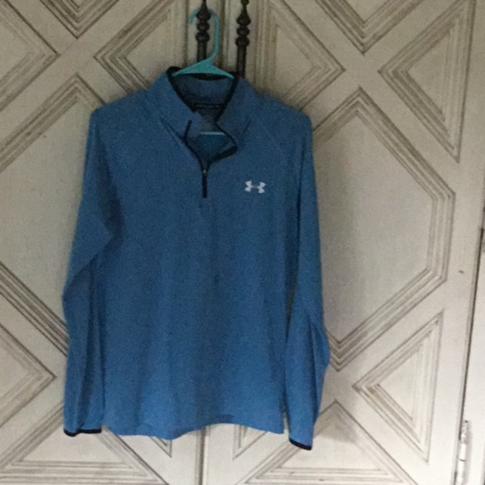 Like new never worn 3/4 zip pullover